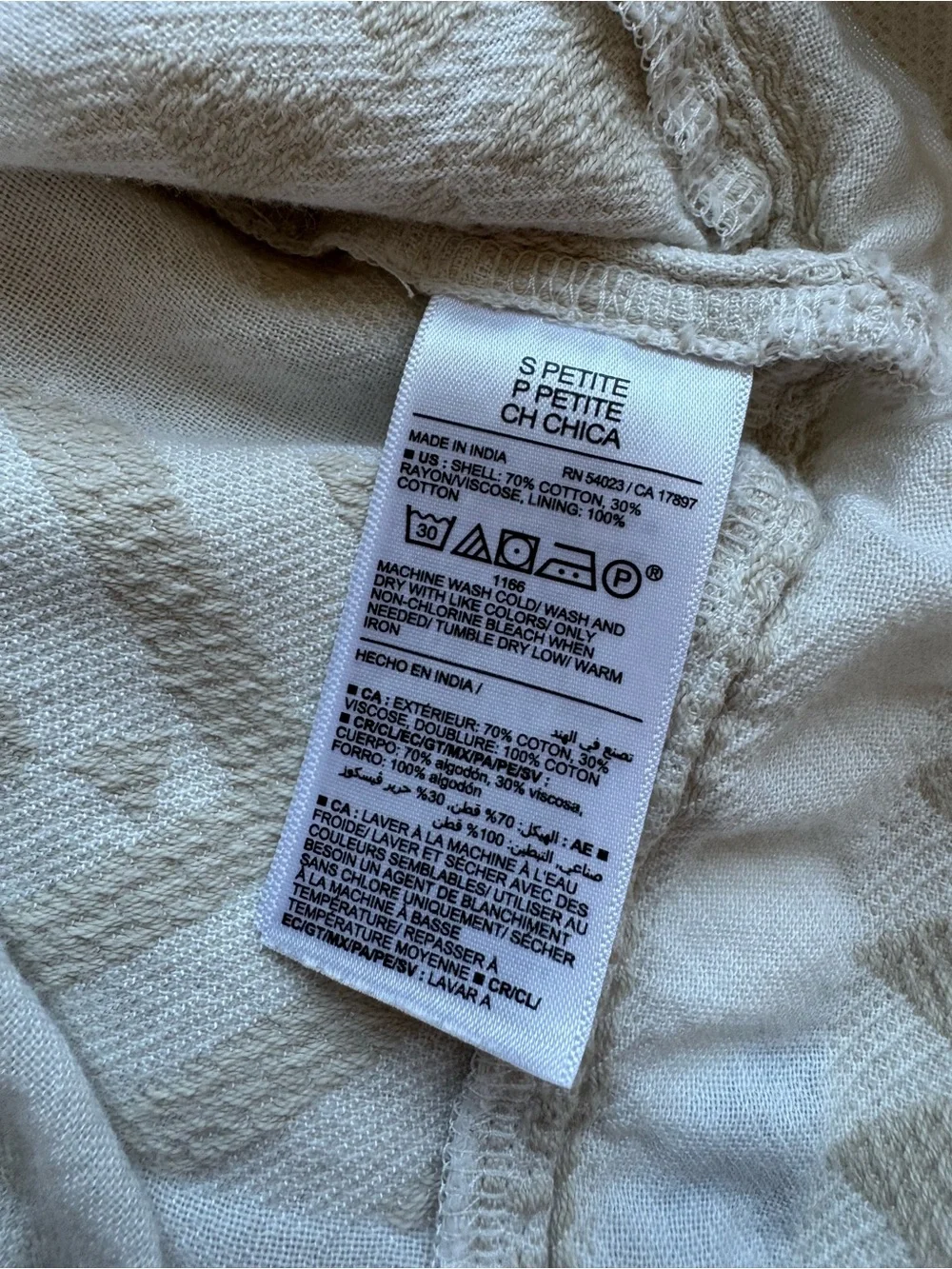 Old Navy Cream Patterned V-Neck Peasant Blouse